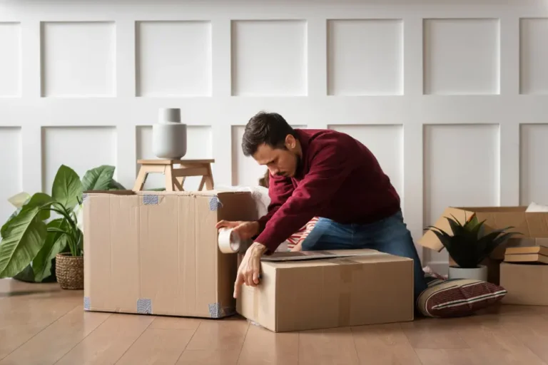 The Ultimate Guide to Efficiently Packing and Moving Your Home